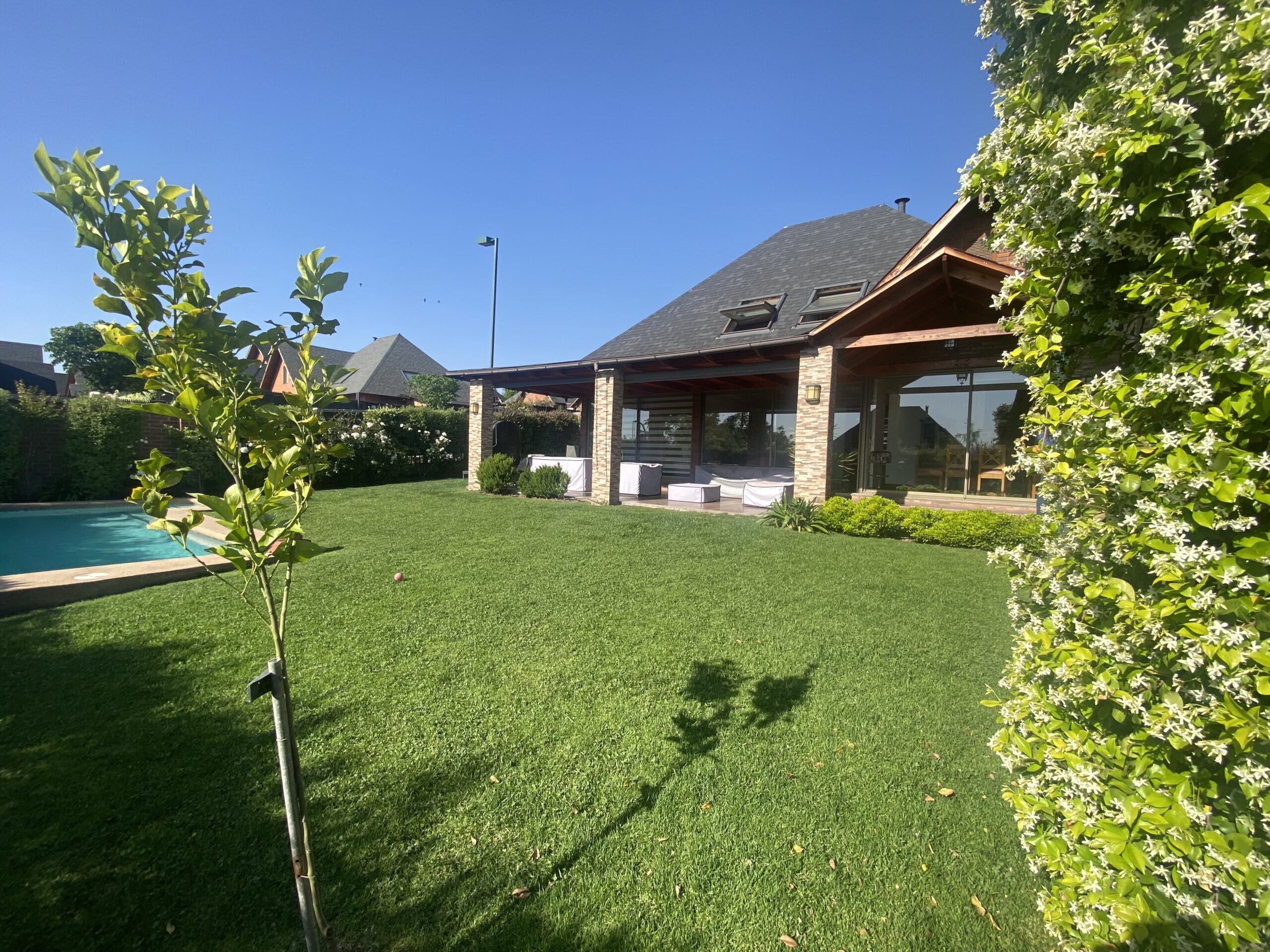 Hermosa y Acogedora Casa en Condominio Las Pircas